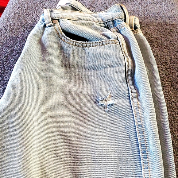 Revice Denim - Picture 8 of 16